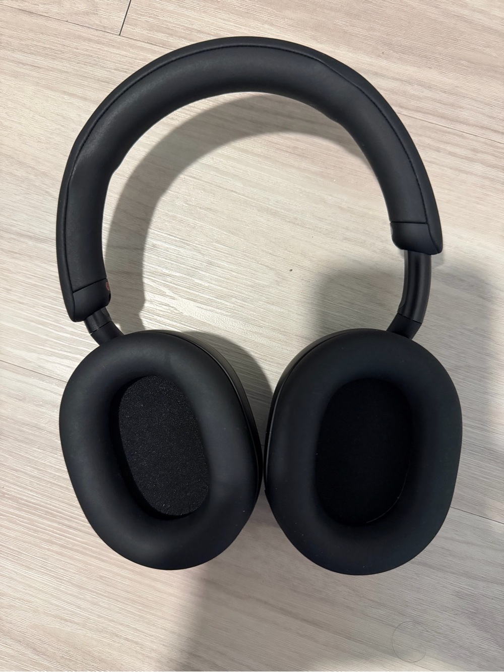 Sony Black Over-Ear Noise-Isolating Headphones